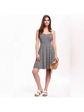 Old Navy fit and flare summer dress black-and-white pattern size XL